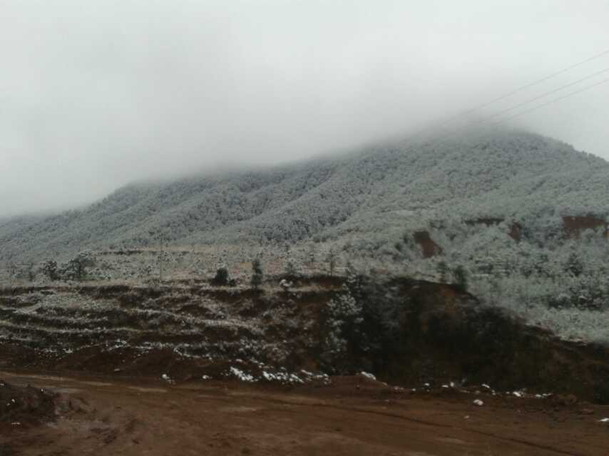 2015年涼山州會東縣堵格鄉(xiāng)雪景