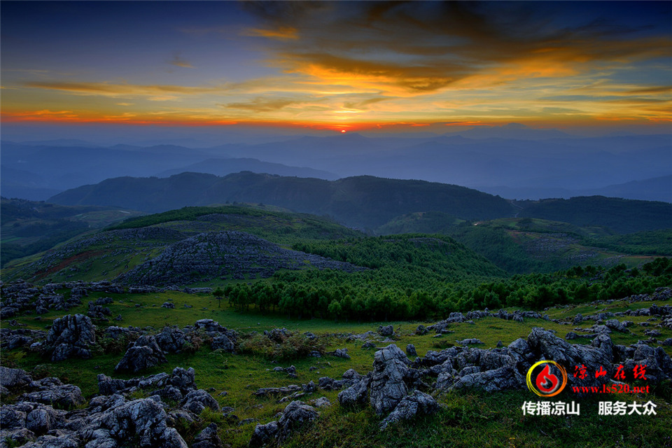 涼山州會東縣魯南山風(fēng)光